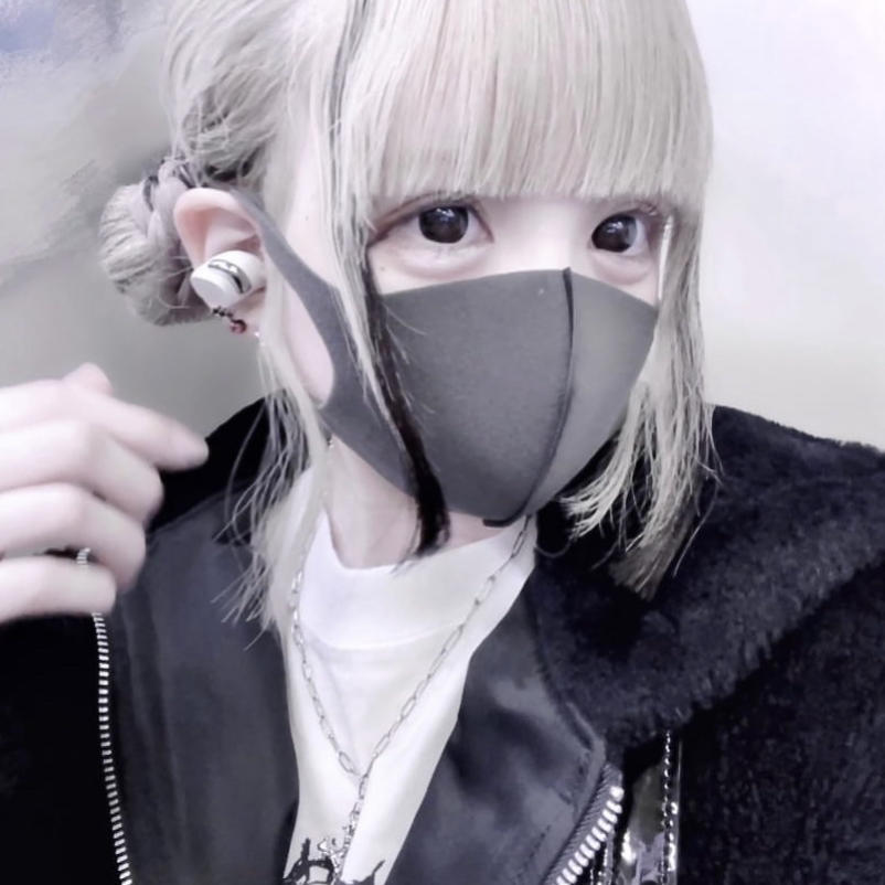 魔法少女_ 𝑹𝑬𝑴☽