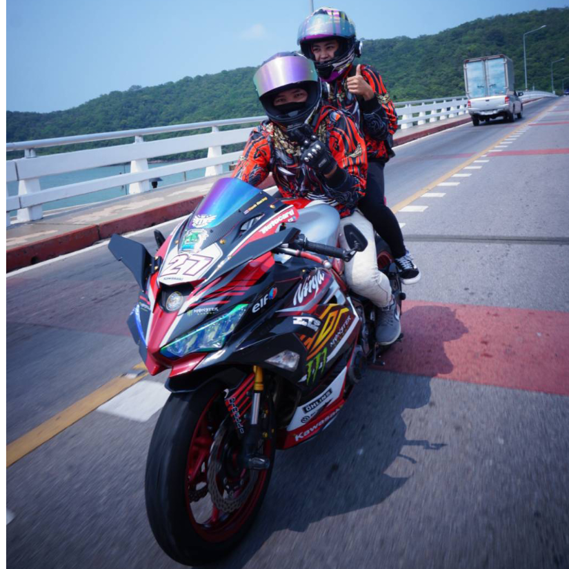 แบงค์ เรซซิ่งZX9R