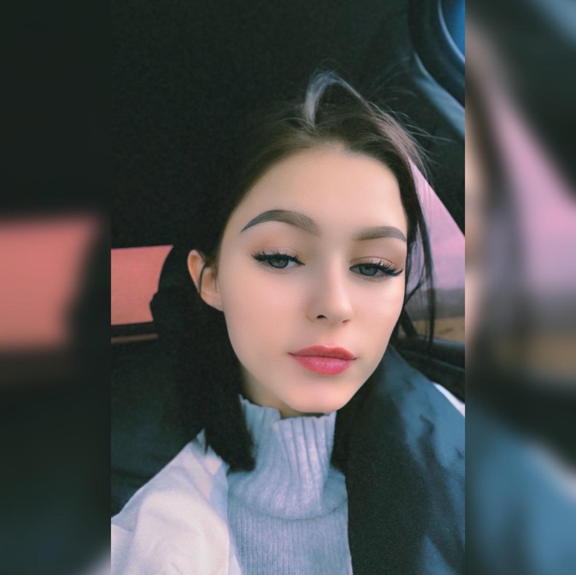 Аня