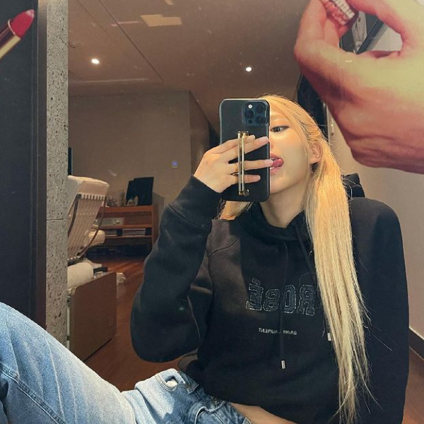 Choco need girl friend