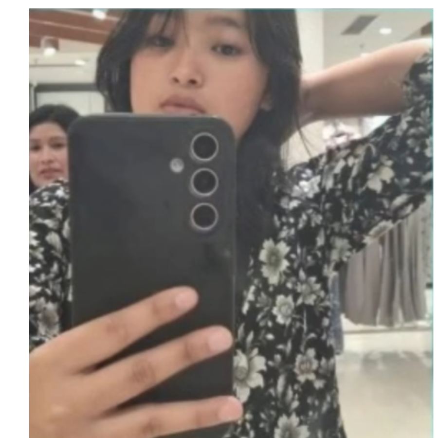 Smriti Gurung gaming 