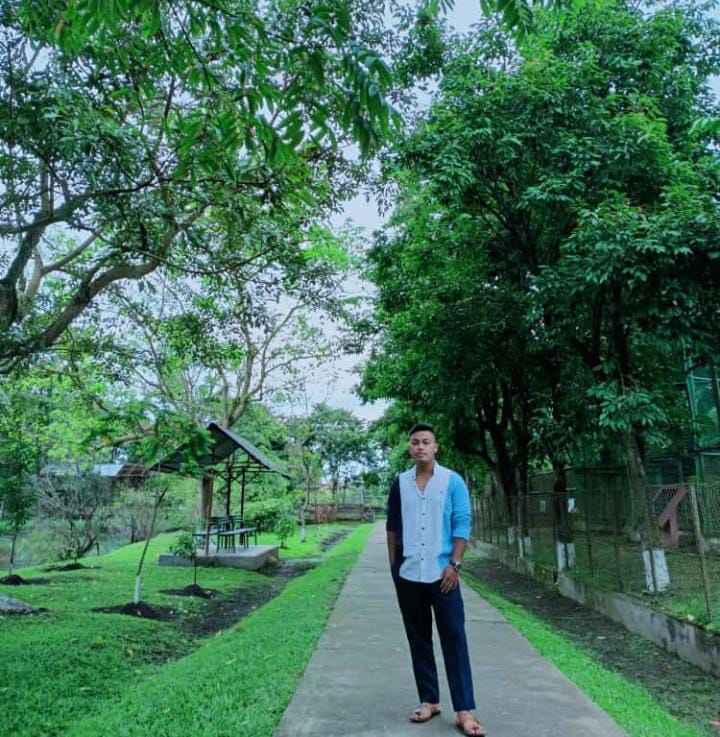 England Tongbram