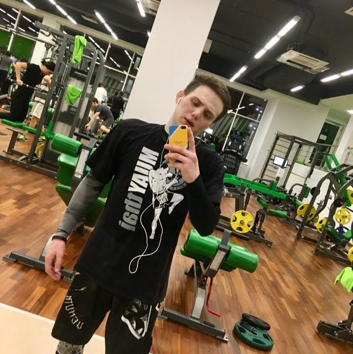 Александр Ильющенков