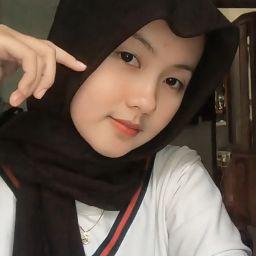 Leni Love