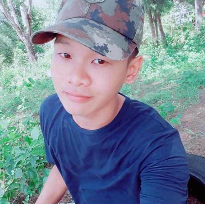 เดินดม ลมตดหอมจัง