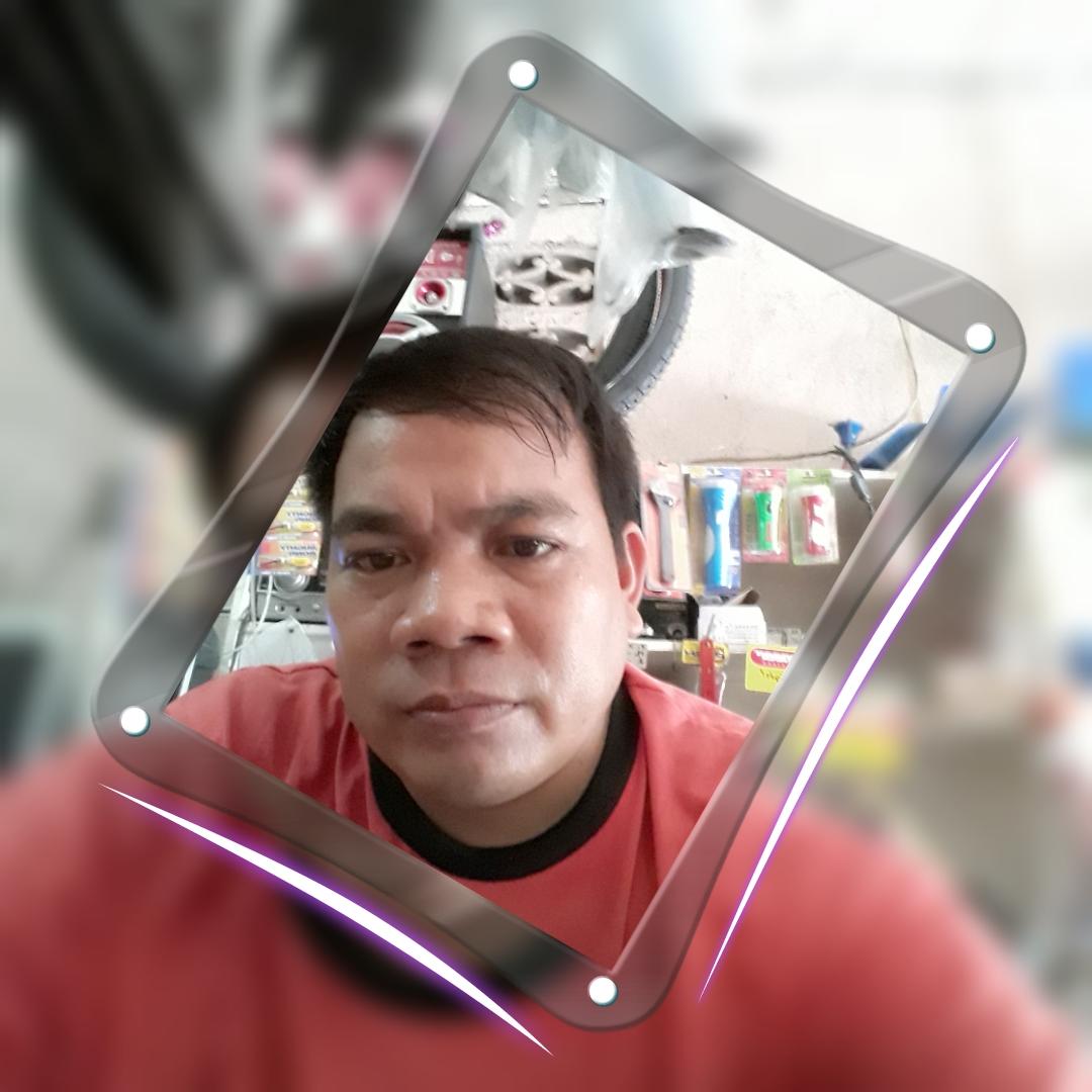 Raymark Lomo