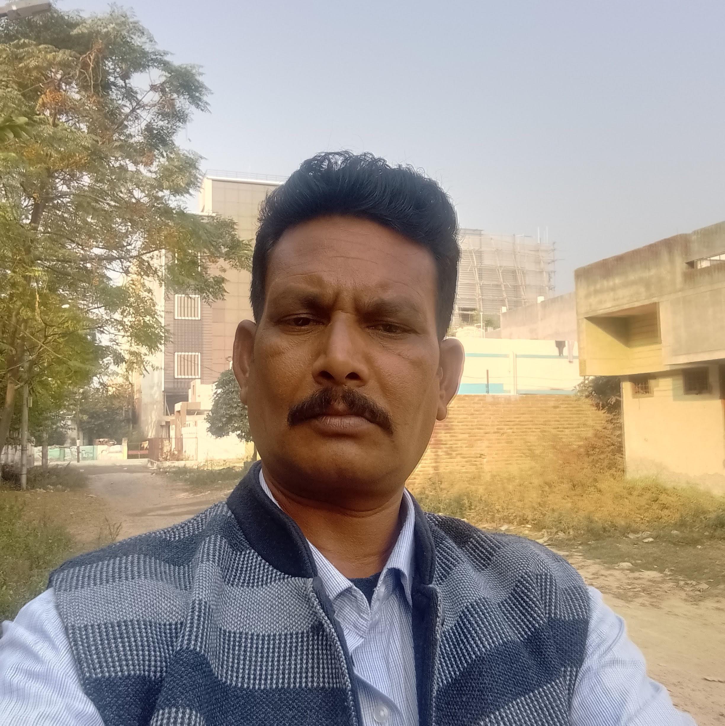 M  S    Santosh Yadav