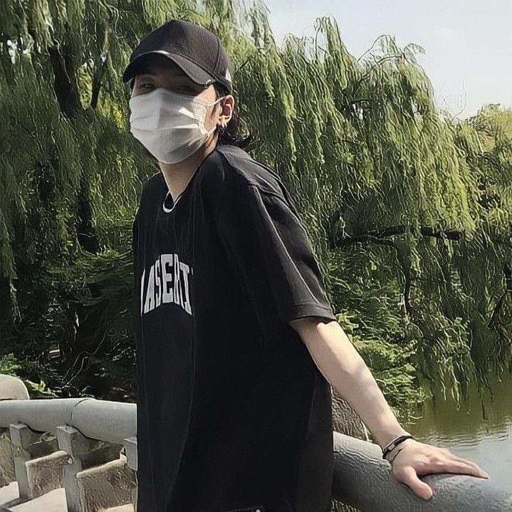 Yoonie ⟭⟬