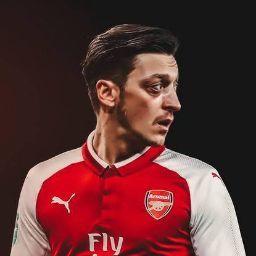 Red is allows King😎